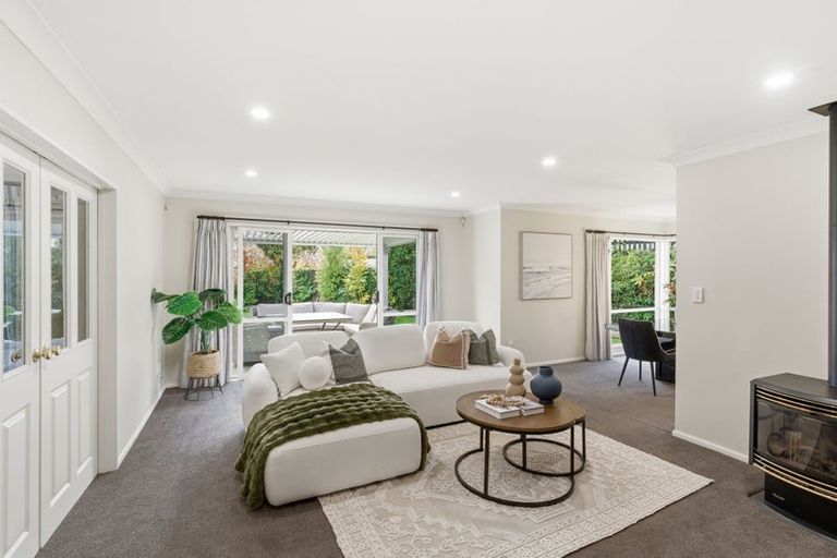 Photo of property in 14 Harlech Mews, Avonhead, Christchurch, 8042