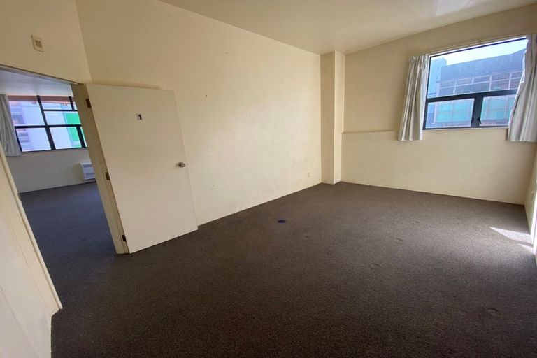 Photo of property in 4 Torrens Terrace, Mount Cook, Wellington, 6011