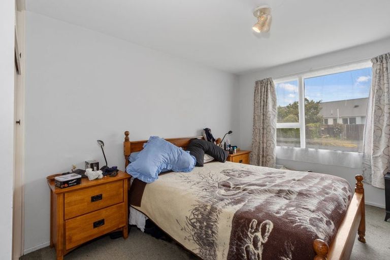 Photo of property in 9b Jade Place, Parklands, Christchurch, 8083