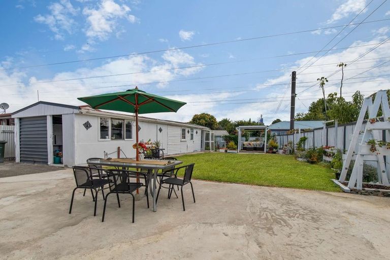 Photo of property in 8 Julian Place, Otara, Auckland, 2023