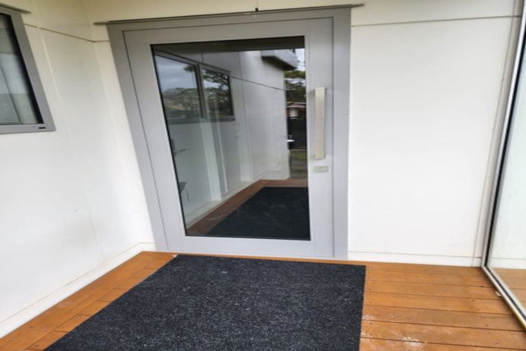 Photo of property in 46 Spinnaker Drive, Te Atatu Peninsula, Auckland, 0610