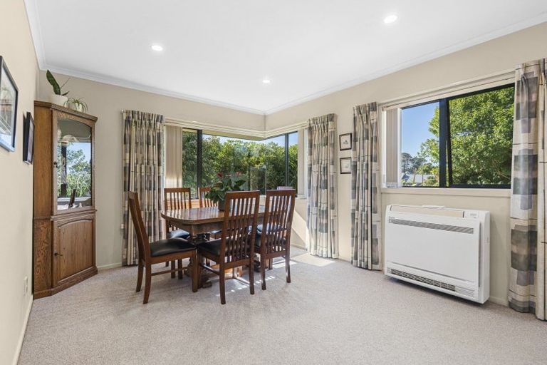 Photo of property in 6 Ash Place, Whalers Gate, New Plymouth, 4310