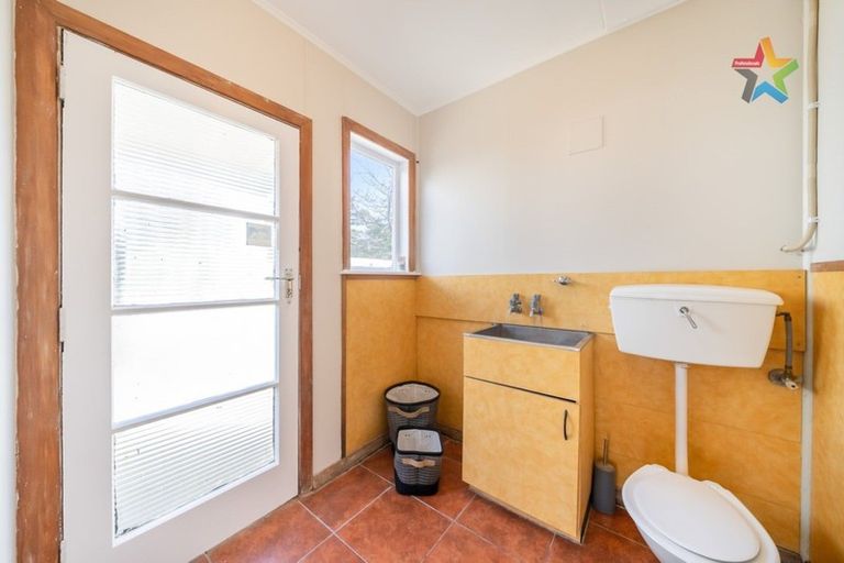 Photo of property in 14 Eldon Grove, Taita, Lower Hutt, 5019