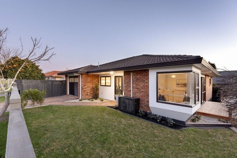 Photo of property in 2/2 Heron Avenue, Matua, Tauranga, 3110