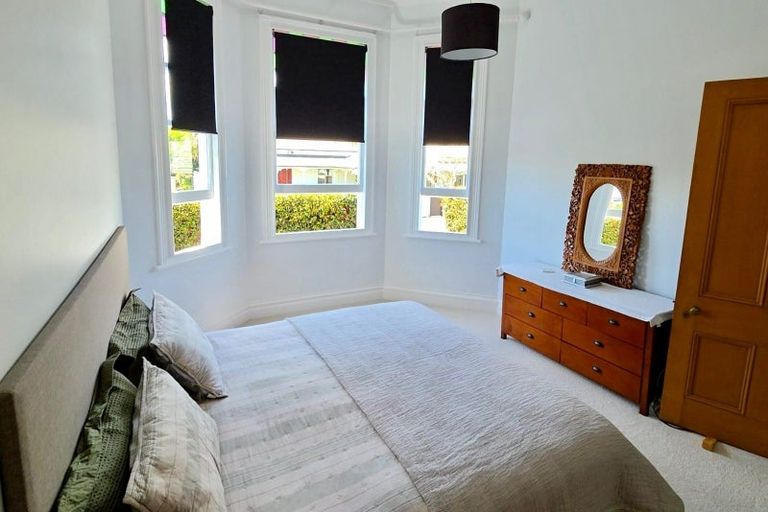 Photo of property in 33 Church Street, Devonport, Auckland, 0624
