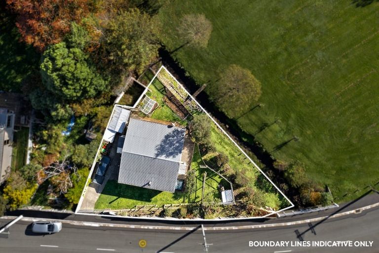 Photo of property in 2 Warburton Street, Karoro, Greymouth, 7805