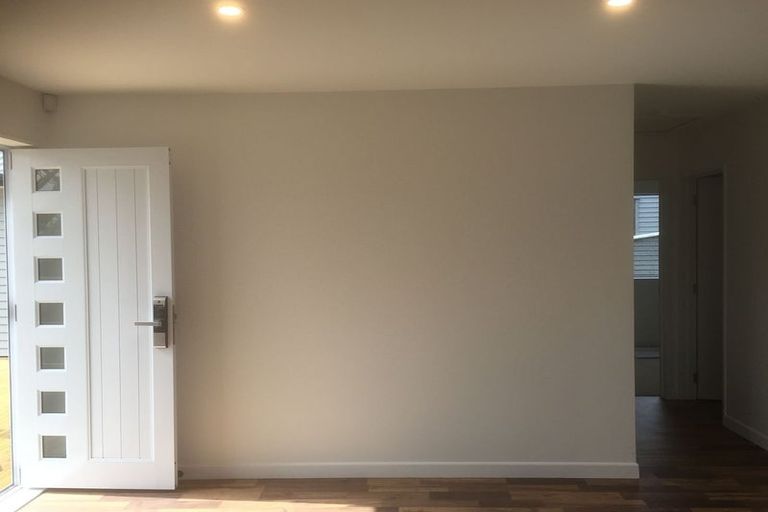Photo of property in 2 Burgundy Park Avenue, Henderson, Auckland, 0612