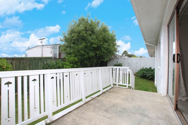 Photo of property in 1/138 Hutchinson Avenue, New Lynn, Auckland, 0600