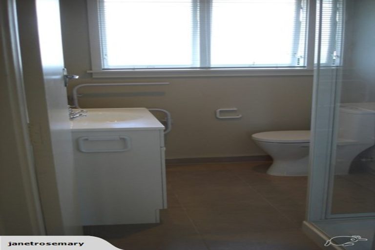 Photo of property in 3/69 Champion Street, Edgeware, Christchurch, 8013