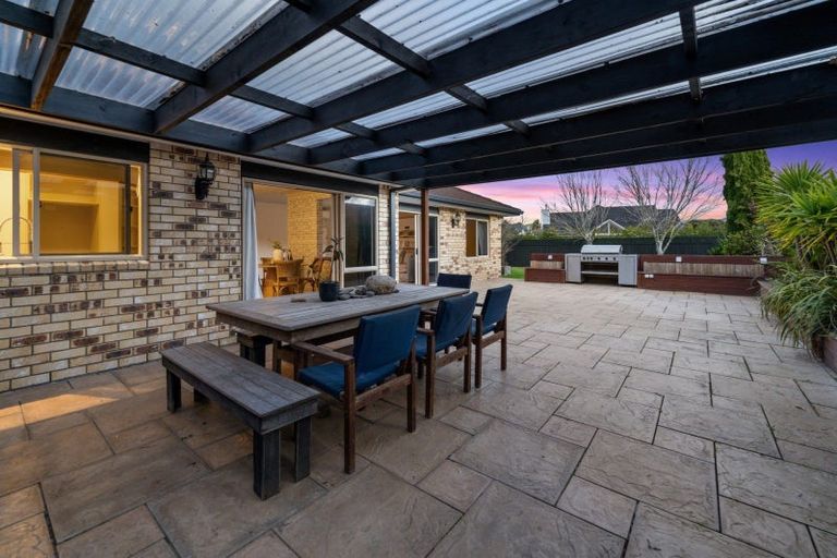 Photo of property in 30 Mcleod Place, Papamoa Beach, Papamoa, 3118