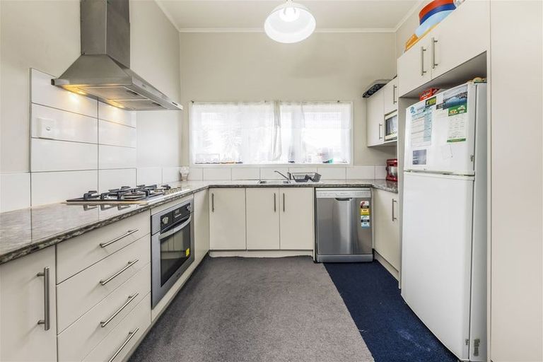 Photo of property in 308 Massey Road, Mangere East, Auckland, 2024