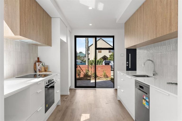 Photo of property in 81b Browns Road, St Albans, Christchurch, 8014