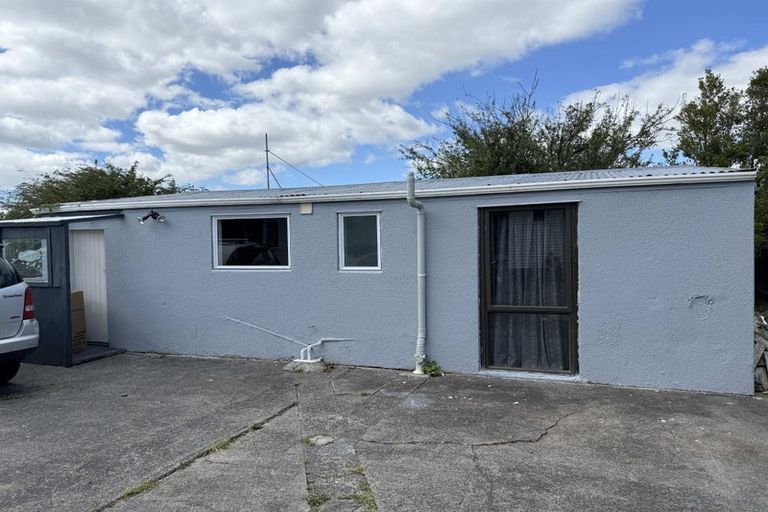 Photo of property in 3 Donovan Avenue, Massey, Auckland, 0614