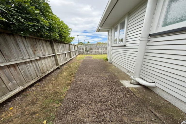 Photo of property in 1/48 Shakespeare Road, Milford, Auckland, 0620
