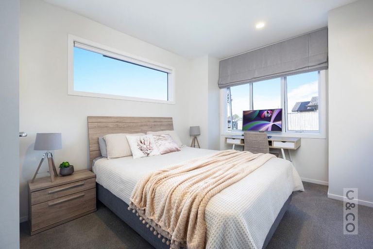 Photo of property in 11 Kahika Grove, Huapai, Kumeu, 0810