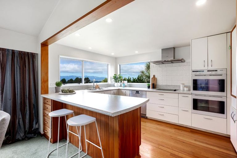 Photo of property in 4 Flint Way, Northland, Wellington, 6012
