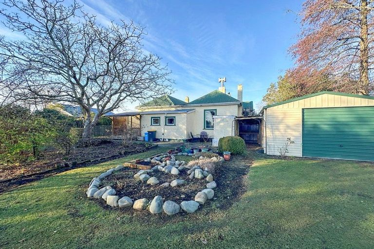 Photo of property in 11 Maddren Street, Winchester, 7985