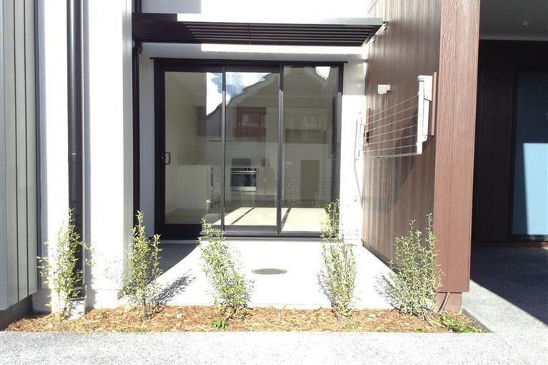 Photo of property in 56 Rangihina Road, Hobsonville, Auckland, 0616