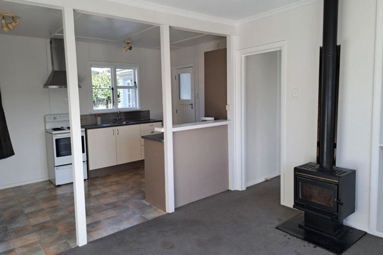 Photo of property in 73 Fraser Street, Wainuiomata, Lower Hutt, 5014