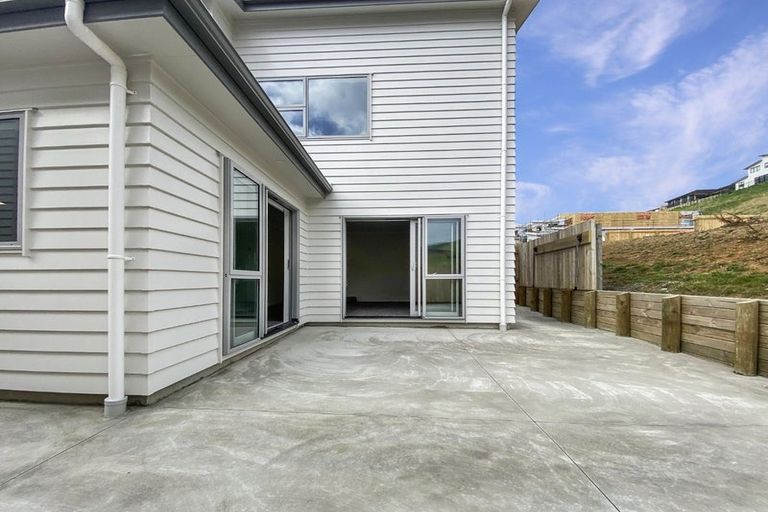 Photo of property in 147 Amesbury Drive, Churton Park, Wellington, 6037