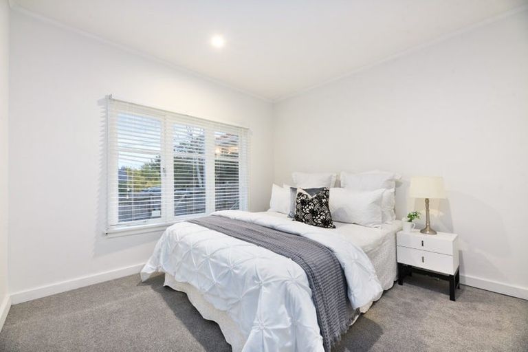 Photo of property in 2a Kereru Street, Henderson, Auckland, 0612