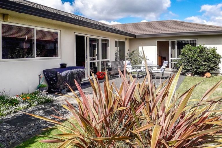 Photo of property in 18 Blythfield Place, Taradale, Napier, 4112