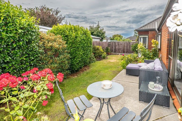 Photo of property in 28 Staveley Street, Avonhead, Christchurch, 8042