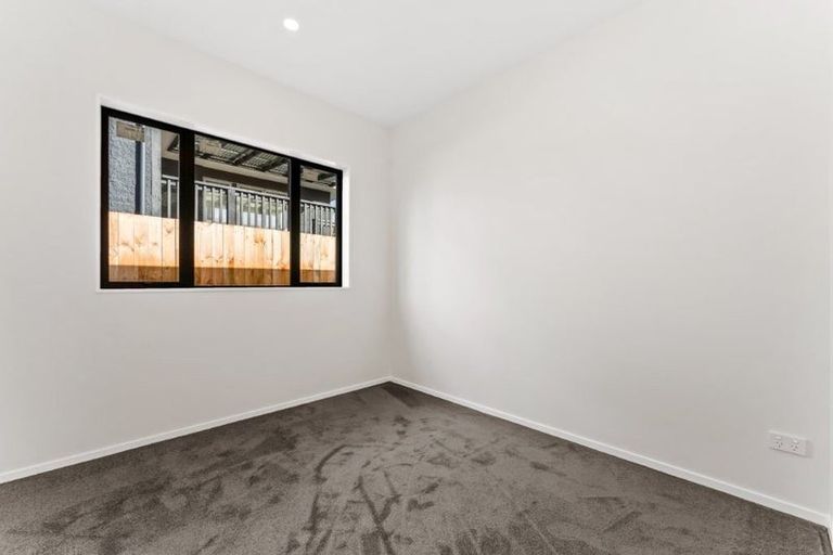Photo of property in 19b Red Beach Road, Red Beach, 0932