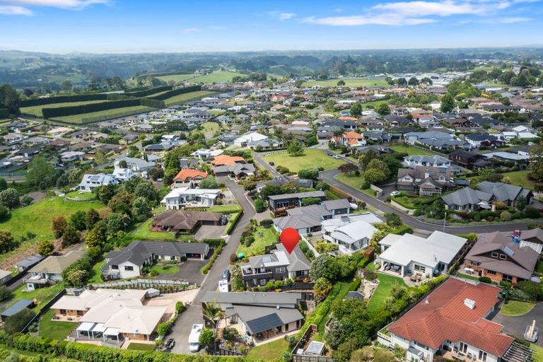 Photo of property in 37 Contour Avenue, Pyes Pa, Tauranga, 3112