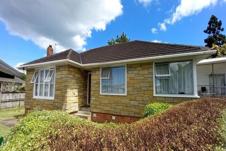 Photo of property in 20 Chippendale Crescent, Birkdale, Auckland, 0626