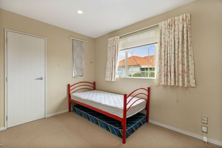 Photo of property in 25a Bluefin Way, West Harbour, Auckland, 0618