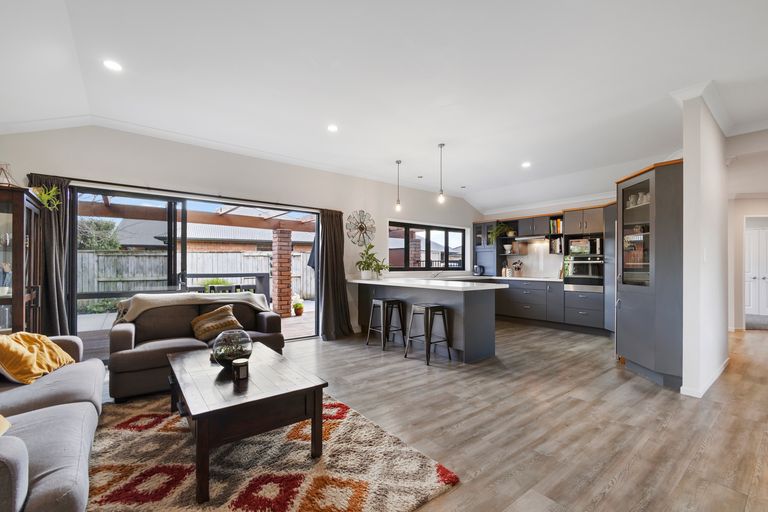 Photo of property in 49 Oaklands Drive, Cambridge, 3434