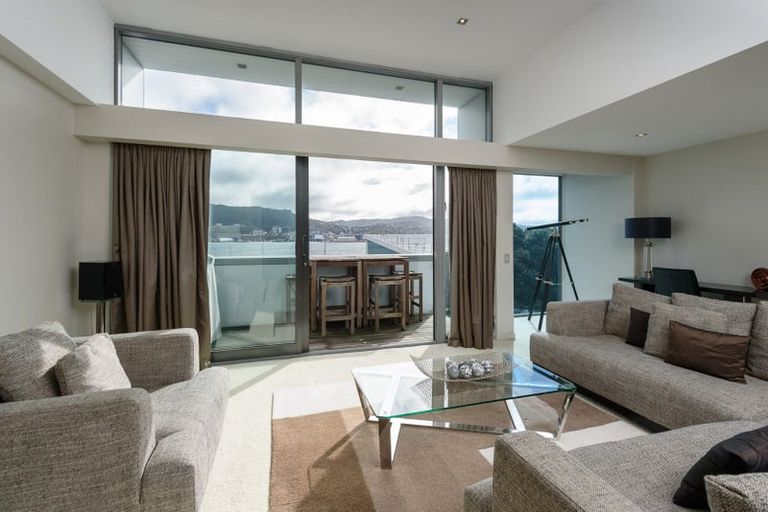 Photo of property in Blanc, 3e/136 Oriental Parade, Oriental Bay, Wellington, 6011