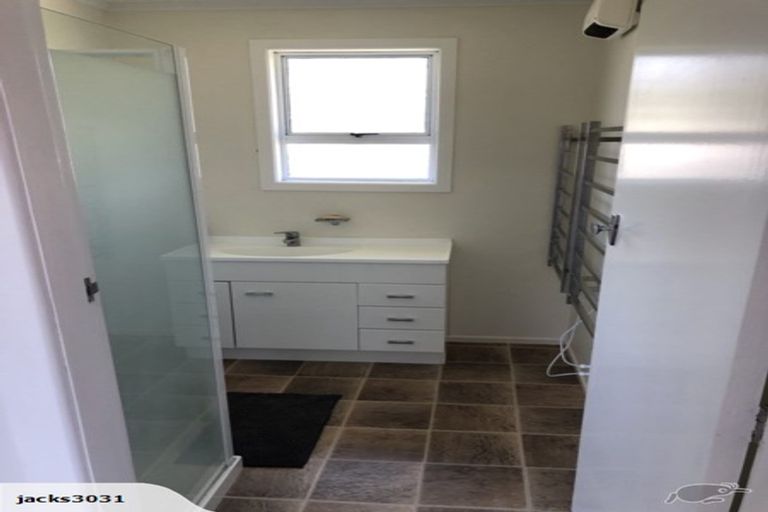 Photo of property in 2 Eton Place, Spotswood, New Plymouth, 4310