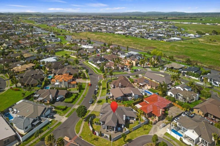 Photo of property in 1 Saratoga Court, Papamoa Beach, Papamoa, 3118