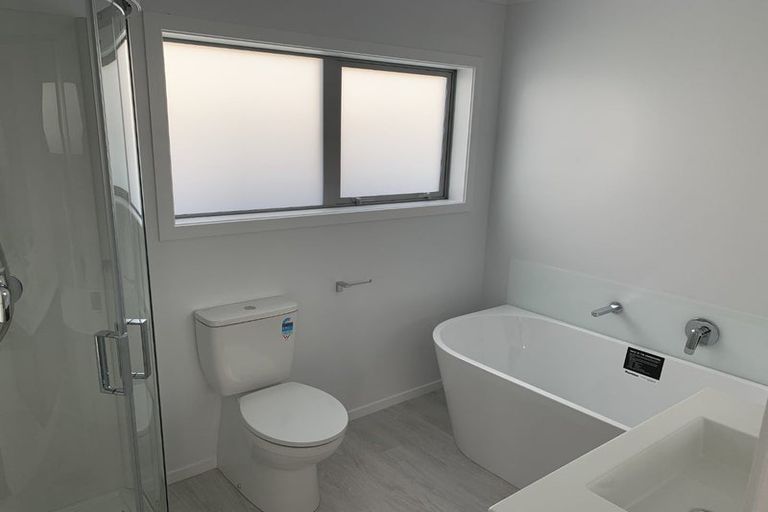 Photo of property in 22 Koru Loop, Paraparaumu, 5032