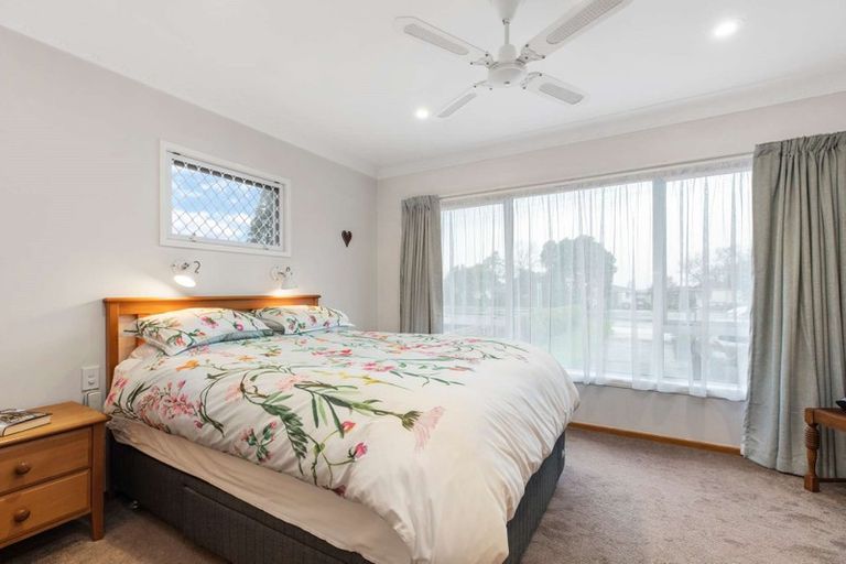 Photo of property in 95 Kitchener Road, Waiuku, 2123