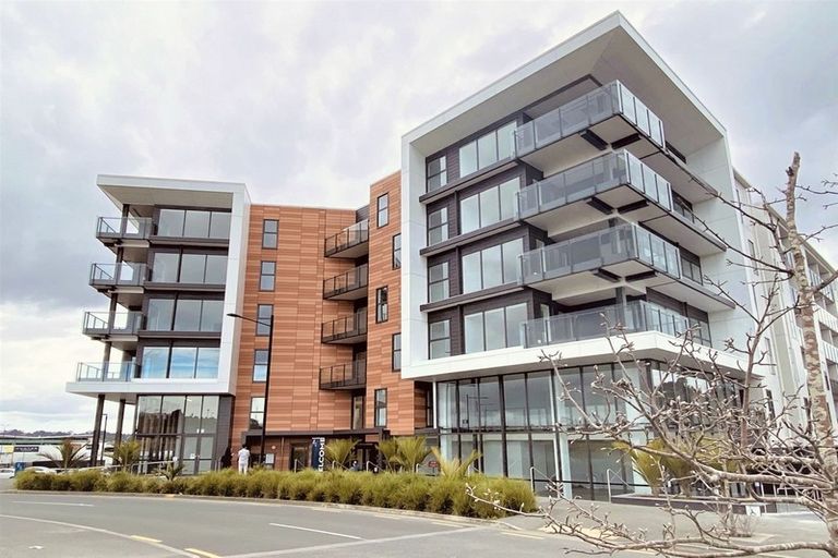 Photo of property in 304/3 Kaipiho Lane, Albany, Auckland, 0632