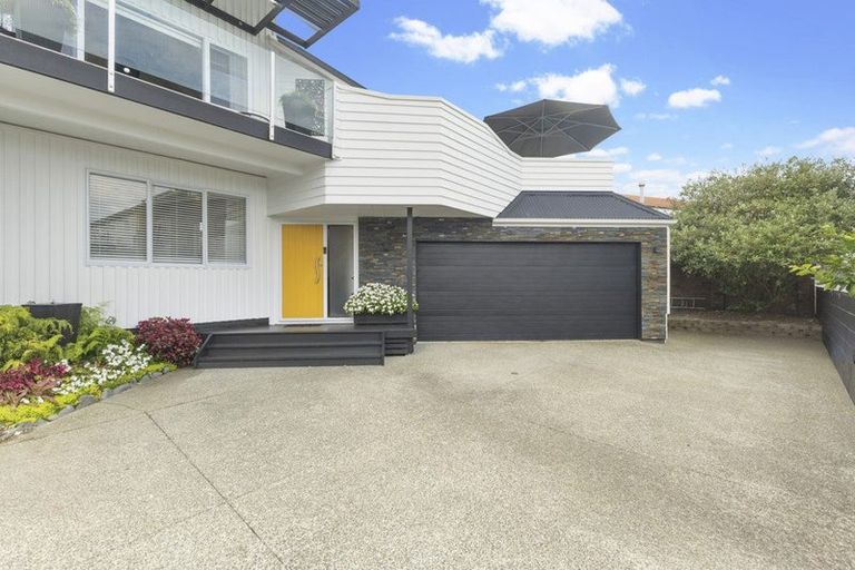 Photo of property in 49a The Esplanade, Eastern Beach, Auckland, 2012