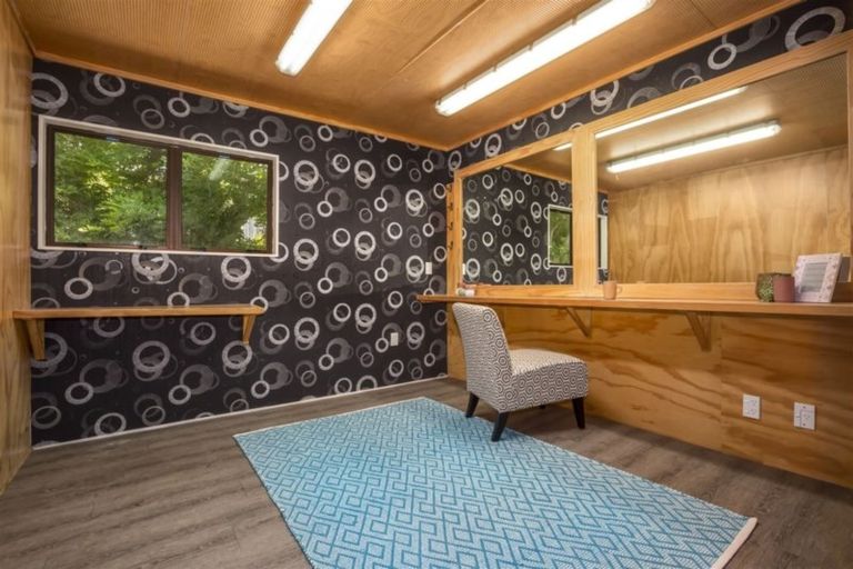 Photo of property in 77 Joseph Banks Drive, Whitby, Porirua, 5024