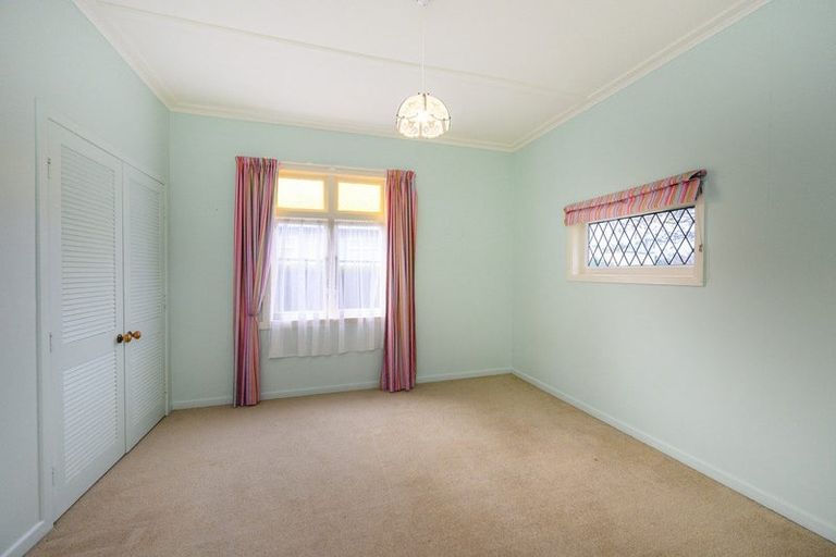 Photo of property in 18 Harris Street, Marton, 4710