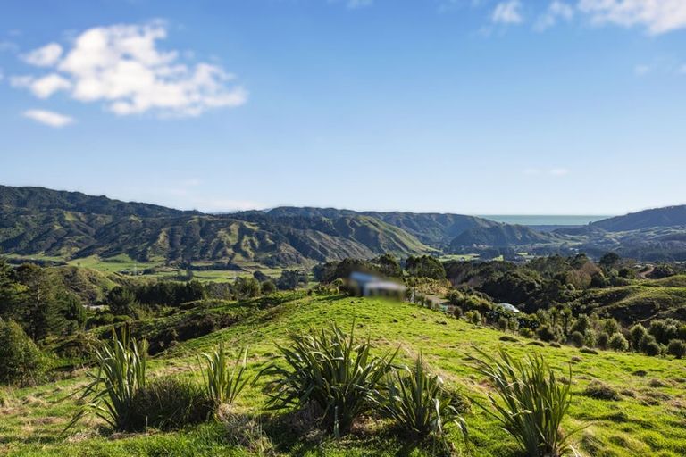 Photo of property in 409 Akatarawa Road, Reikorangi, 5391