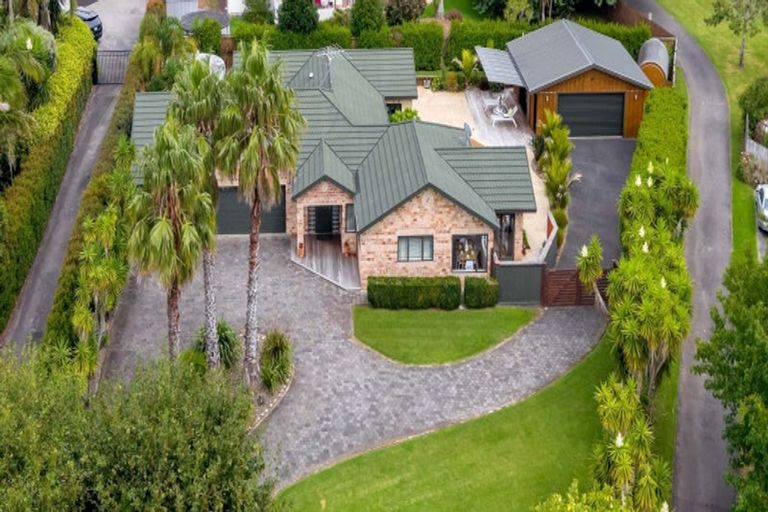 Photo of property in 65 Sunny Crescent, Huapai, Kumeu, 0810
