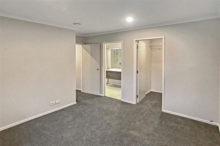 Photo of property in 11 Harry Richards Way, Pokeno, 2402