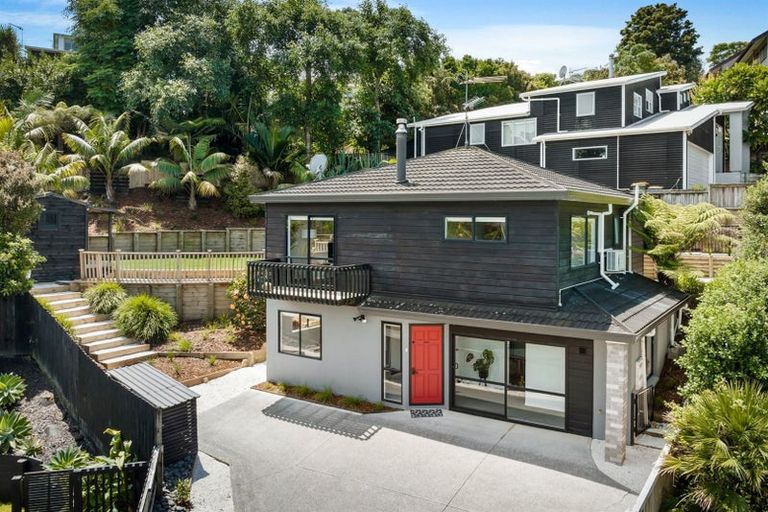 Photo of property in 2/59 Topliss Drive, Northcross, Auckland, 0632