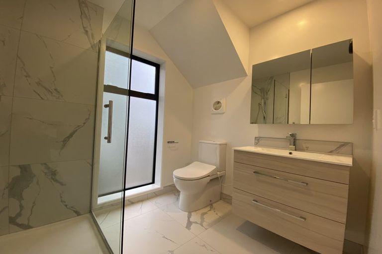 Photo of property in 2u1 Hood Street, Mount Victoria, Wellington, 6011