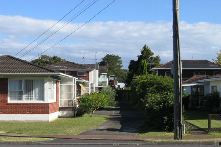 Photo of property in 3/32 Inverness Road, Browns Bay, Auckland, 0630