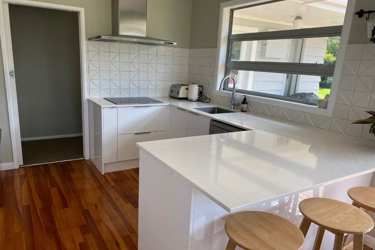 Photo of property in 1 Lomita Road, Johnsonville, Wellington, 6037