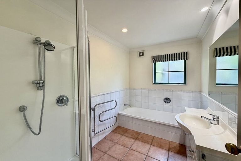 Photo of property in 22 Bob Charles Drive, Golflands, Auckland, 2013