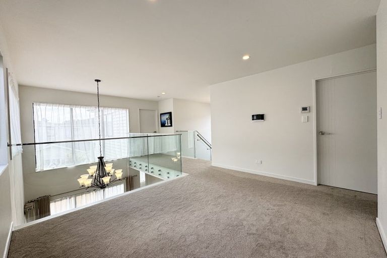 Photo of property in 36 Greenfinch Road, Hobsonville, Auckland, 0616